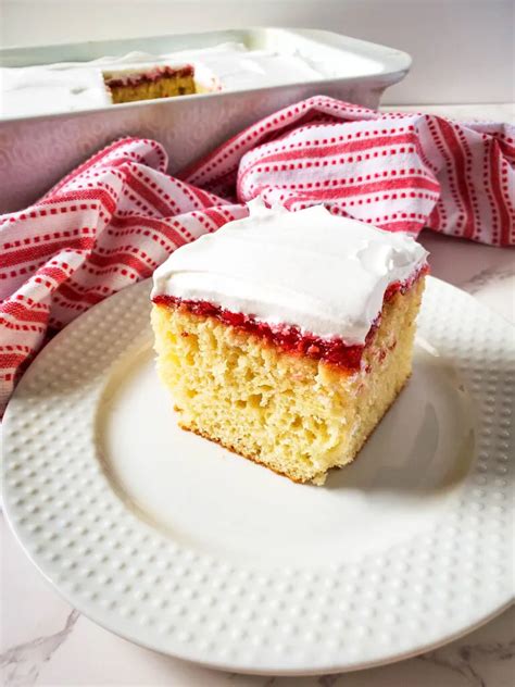 Yellow Sheet Cake - calories, carbs, nutrition