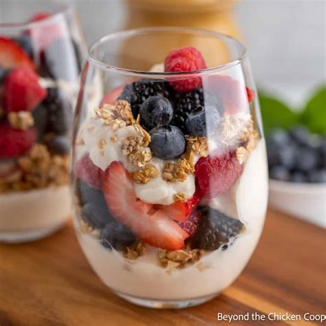 Yogurt Parfait 9 oz Almond Pomegranate Berry Greek Vanilla - calories, carbs, nutrition