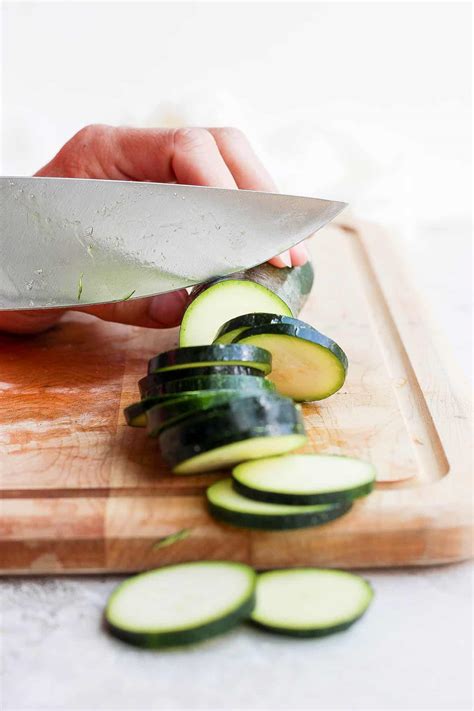 Zucchini Halved Bias Cut 1/4" 1/4 Cup - calories, carbs, nutrition