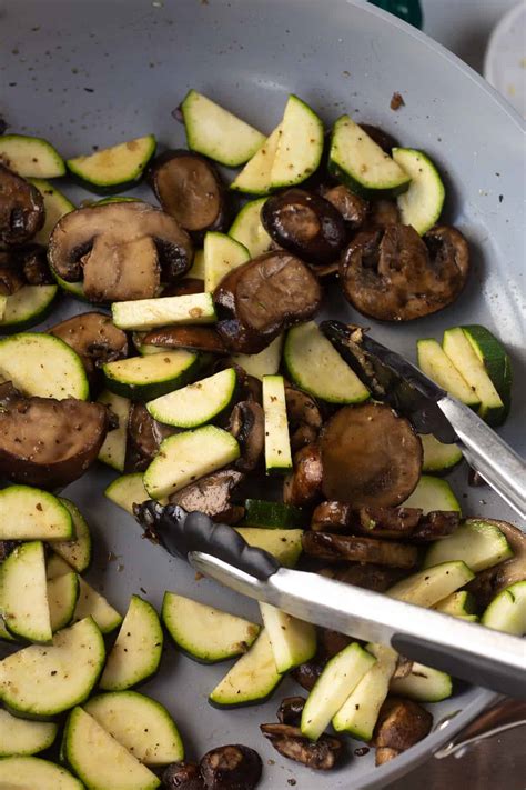 Zucchini & Mushrooms Sauteed Teriyaki 4 oz - calories, carbs, nutrition