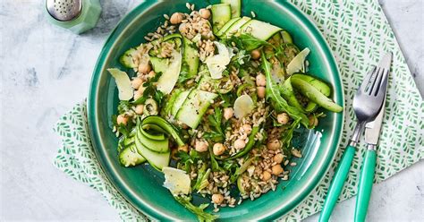 Zucchini Rice and Chickpea Salad - calories, carbs, nutrition